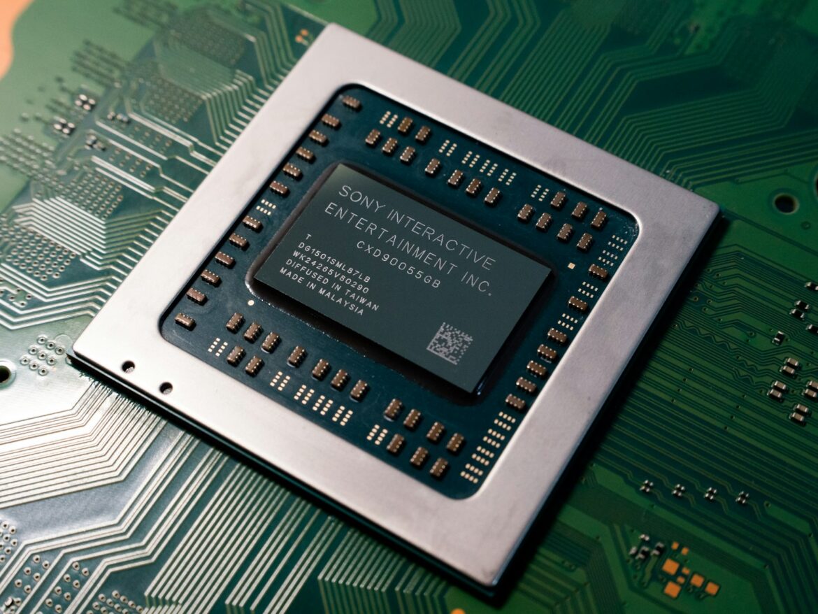Sony interactive entertainment processor on circuit board